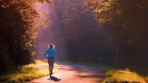Scopri di più sull'articolo I benefici di correre al mattino